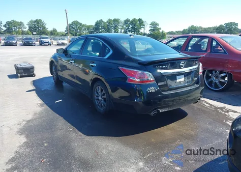 2015 Nissan Altima 2.5 S из США, поврежденный, VIN 1N4AL3AP5FC472183